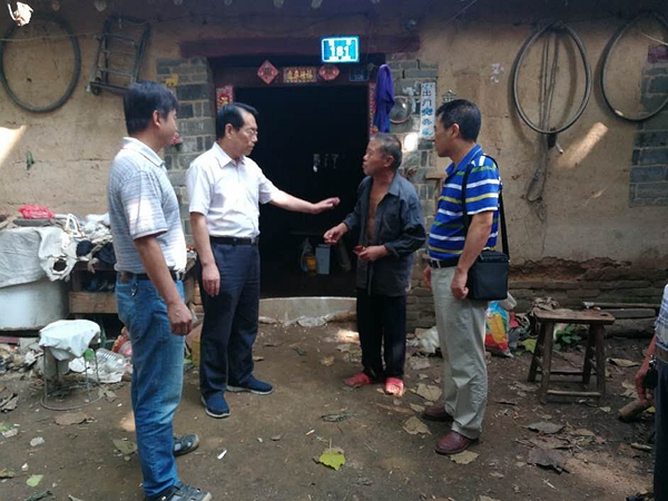 副校长卞科到邓州市冠军村指导驻村帮扶工作